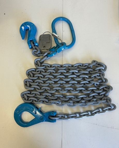 35) Pewag 1-Part 7mm Säk.+ Förkort.-krok Klass 12 WLL: 2,36T  EWL 3.0 Mtr  Visn.ex. NU: 1995:-