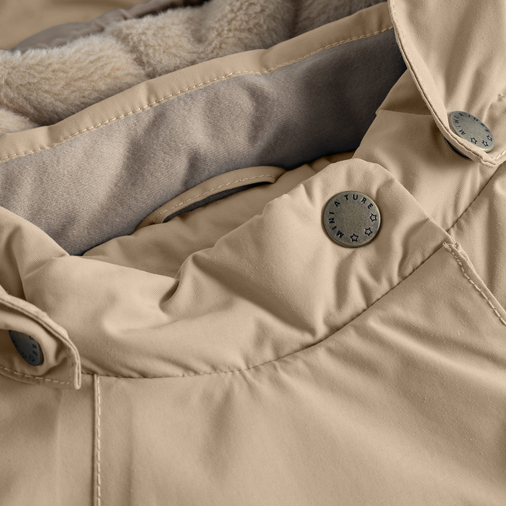 MATWANG Winterjacke mit Fleecefutter und Fellbesatz. GRS