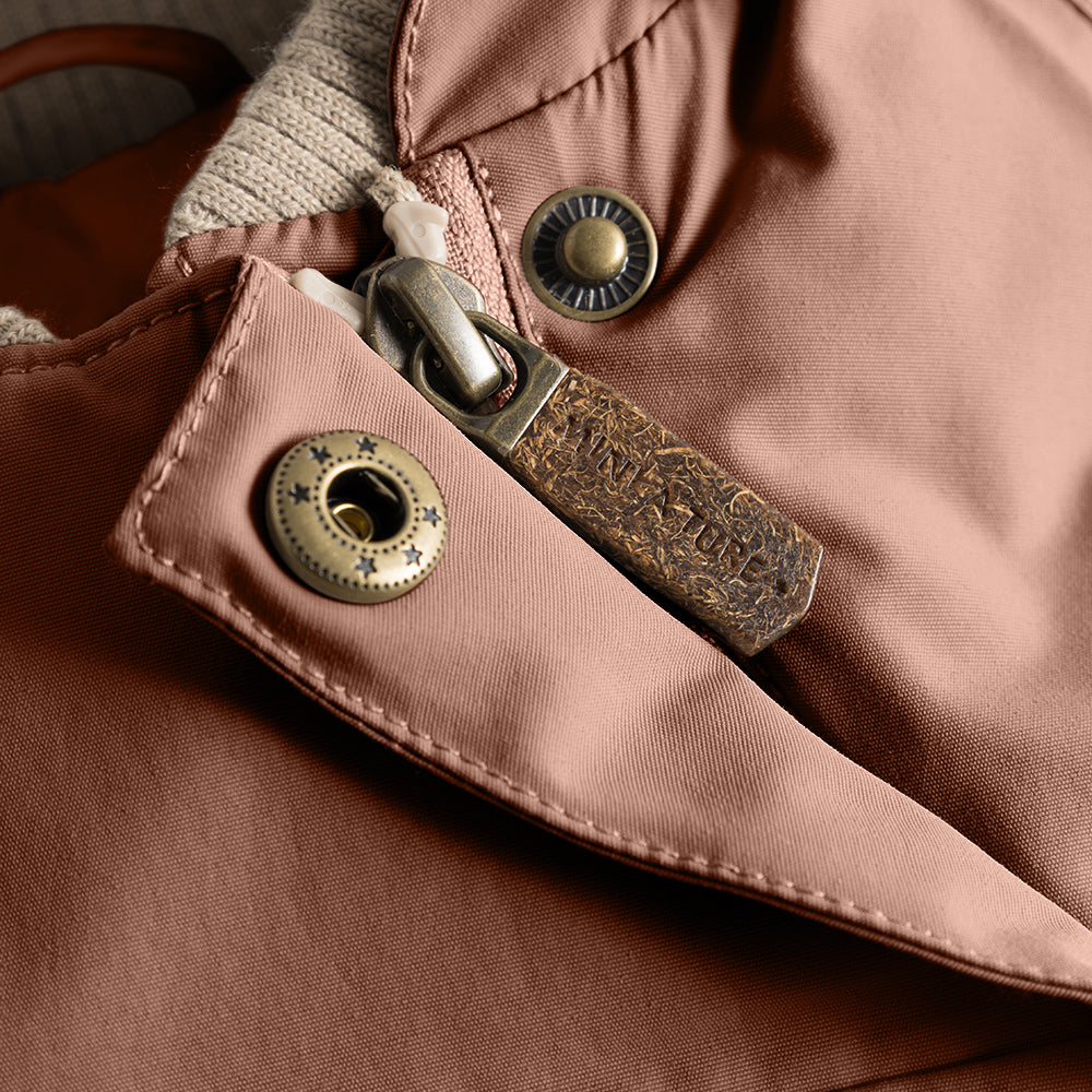 MATWANG Winterjacke mit Fleecefutter und Fellbesatz. GRS