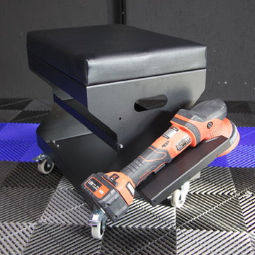 Poka Premium Detailing Seat