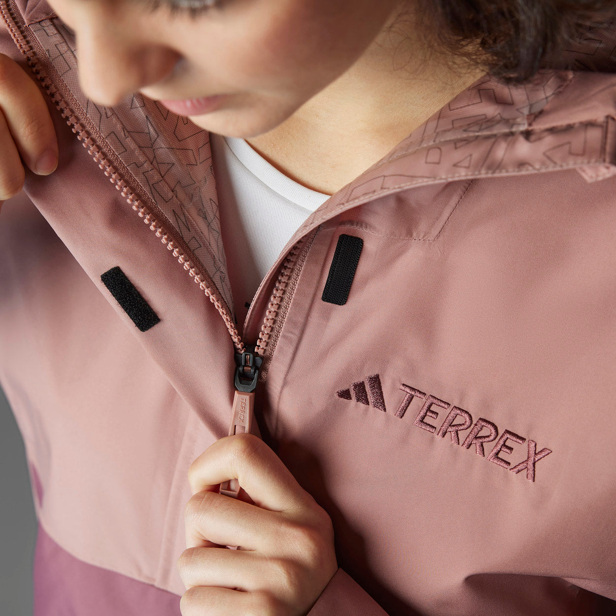 Terrex Xploric 2.5L Climaproof Anorak
