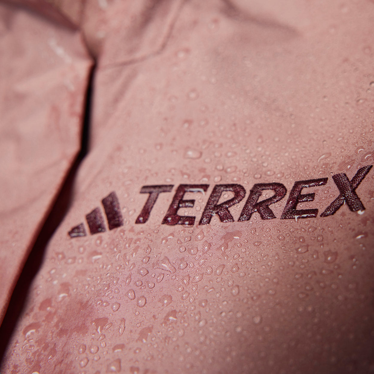 Terrex Xploric 2.5L Climaproof Anorak