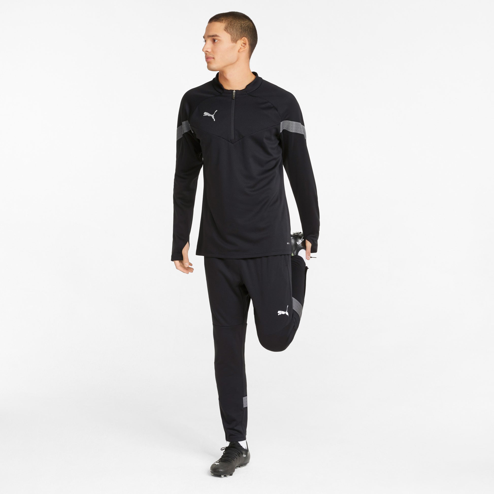 TEAMFINAL TRAINING 1/4 ZIP SWEATSHIRT