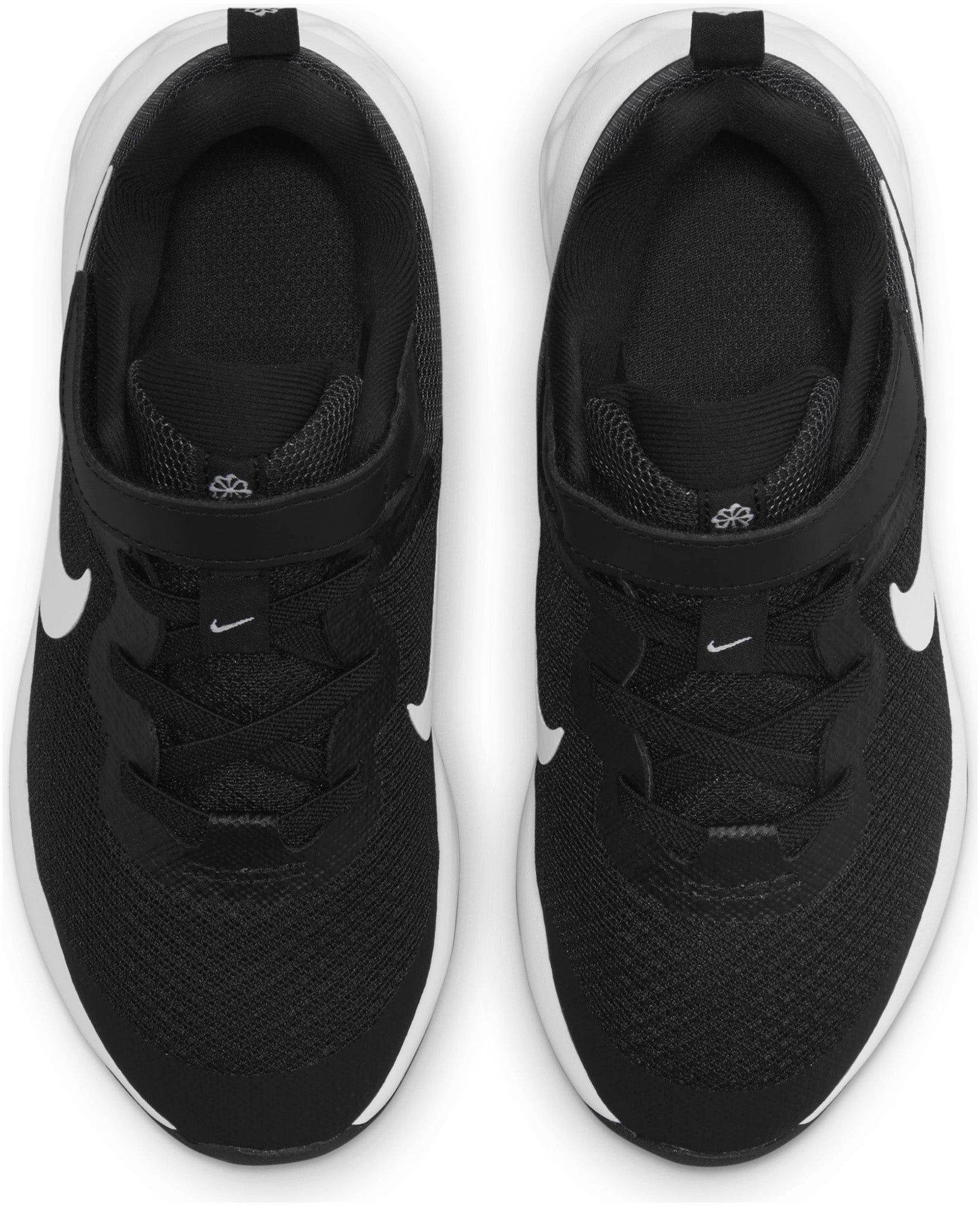 Revolution 6 sneakers