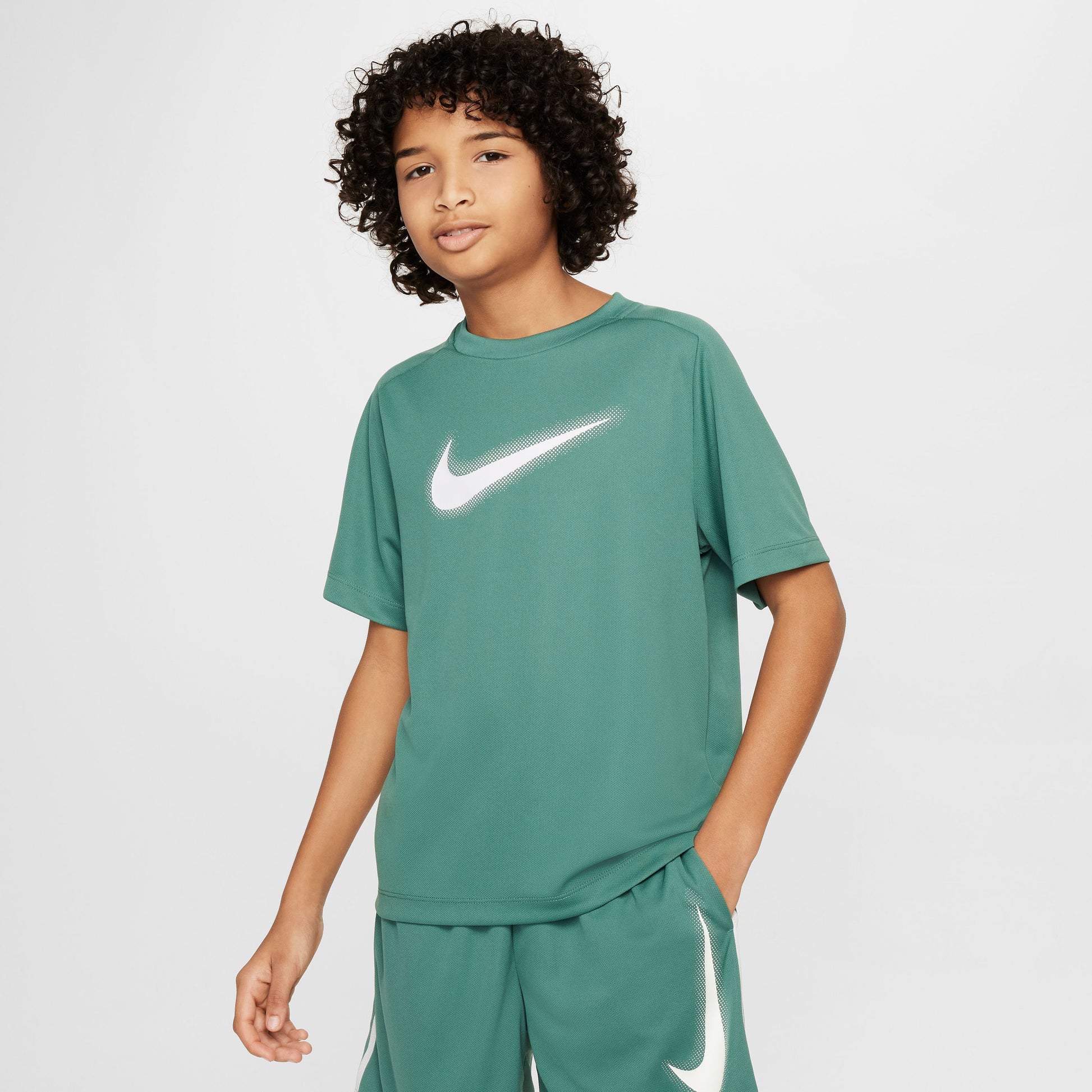 Dri-FIT Multi+ Graphic Training T-shirt