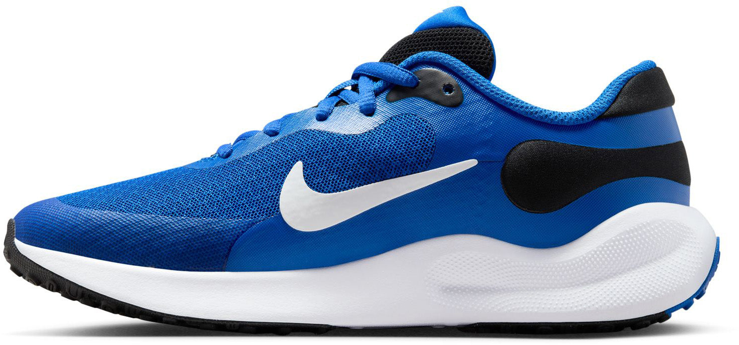 Revolution 7 sneakers