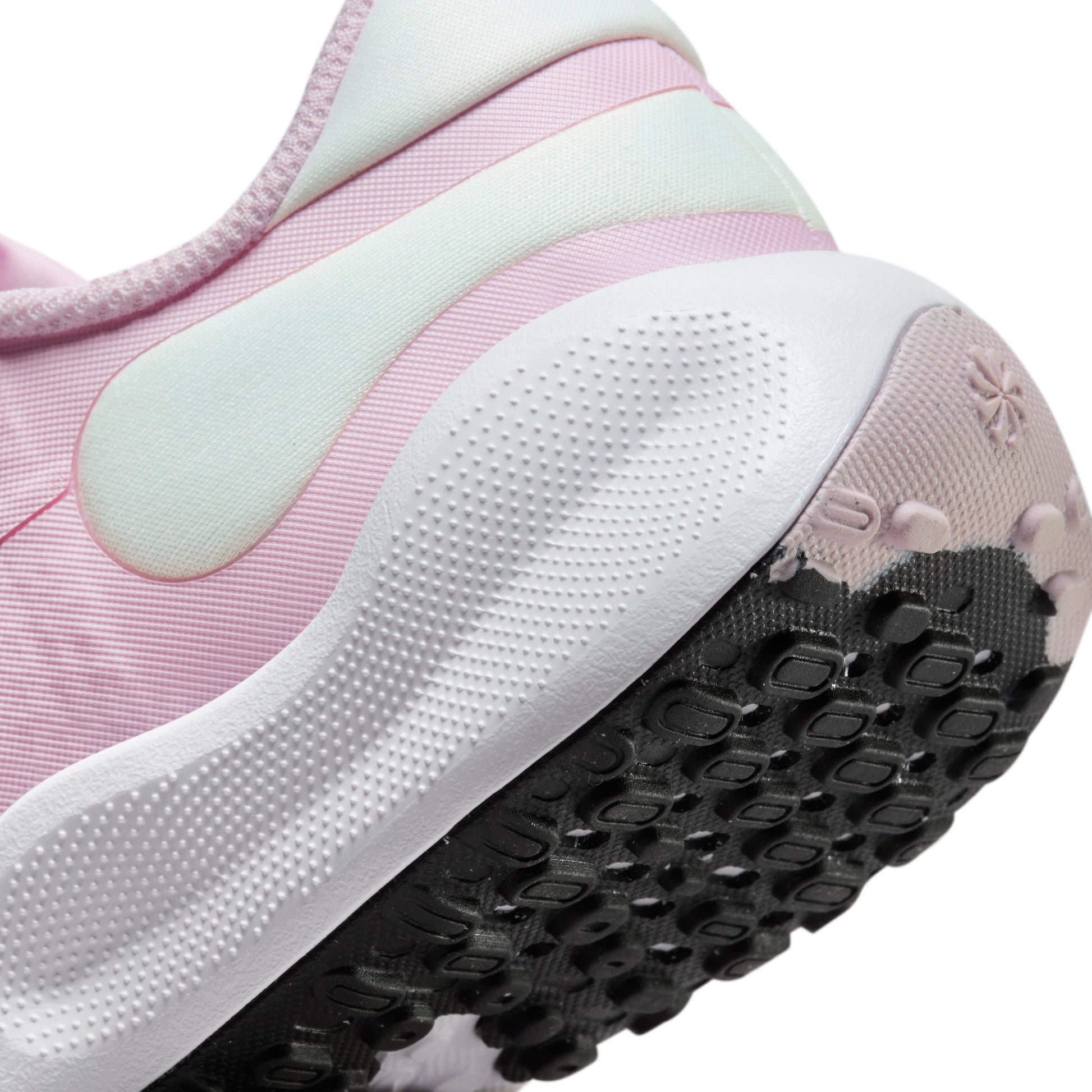 Revolution 7 sneakers