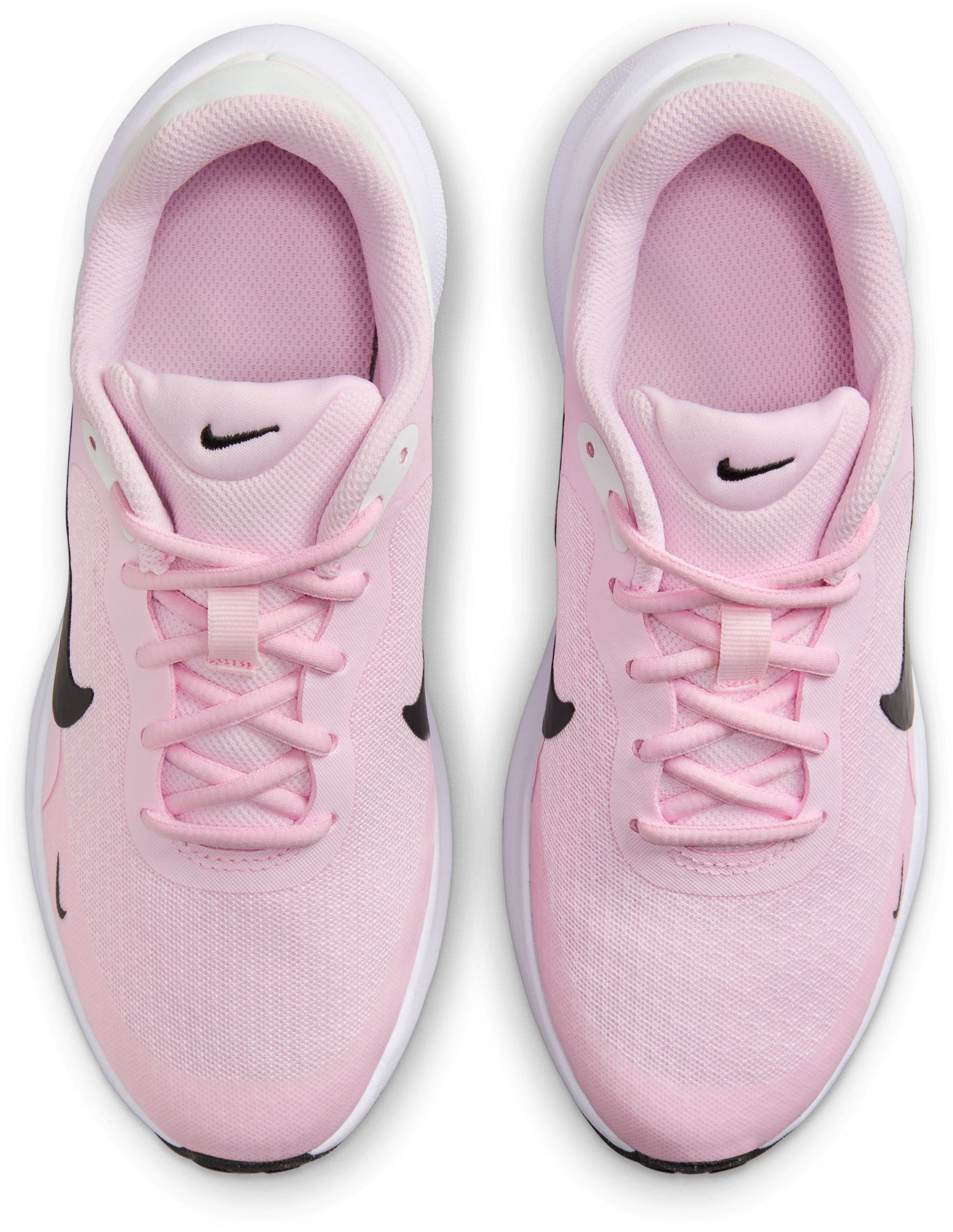 Revolution 7 sneakers