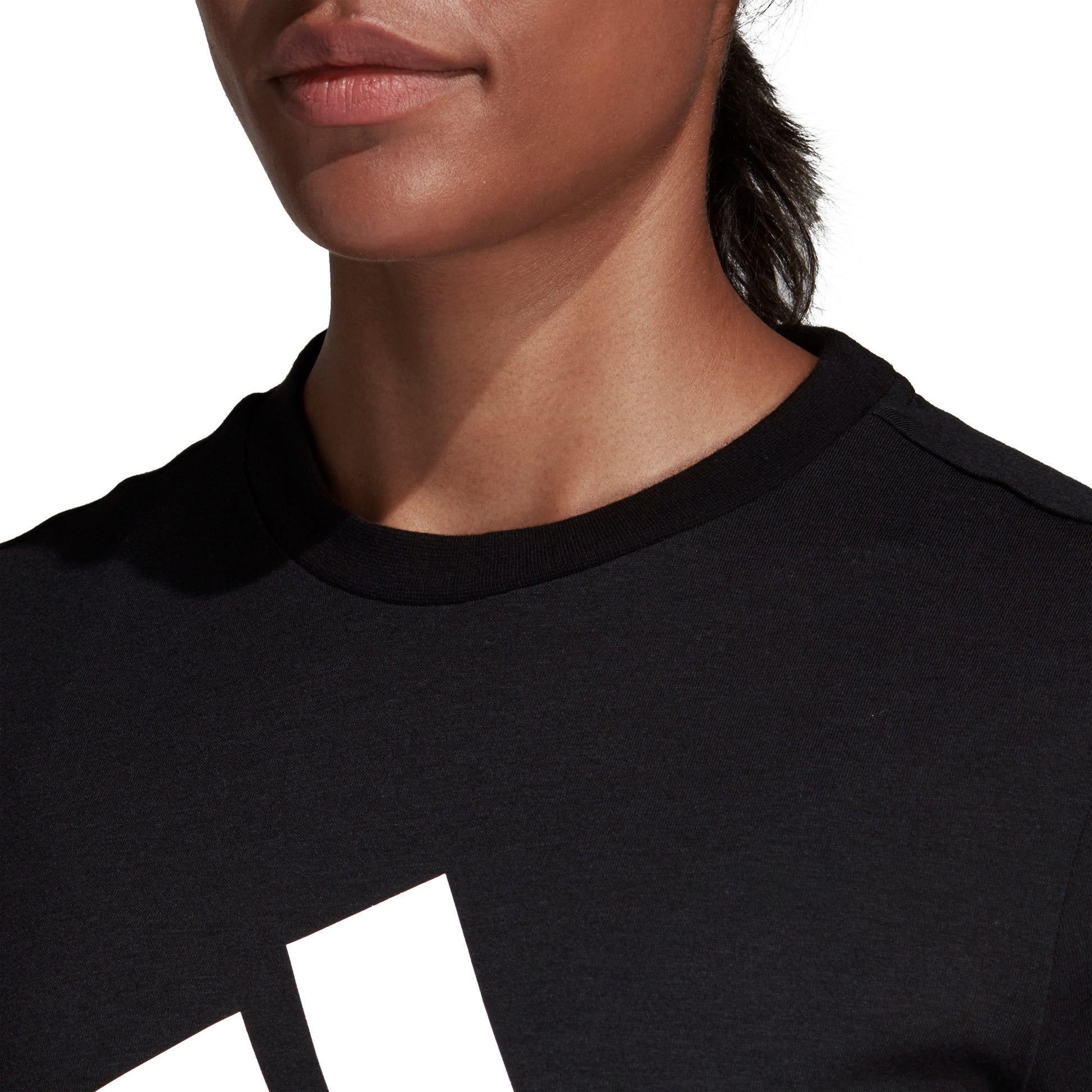 Must Haves Badge of Sport Tee