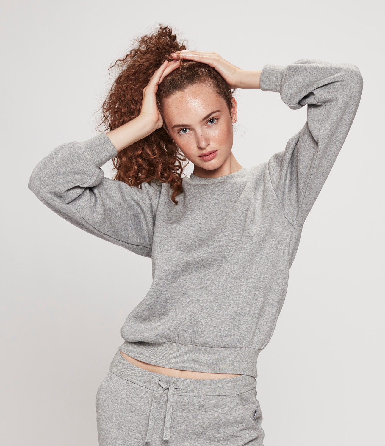 Round Neck sweatshirt