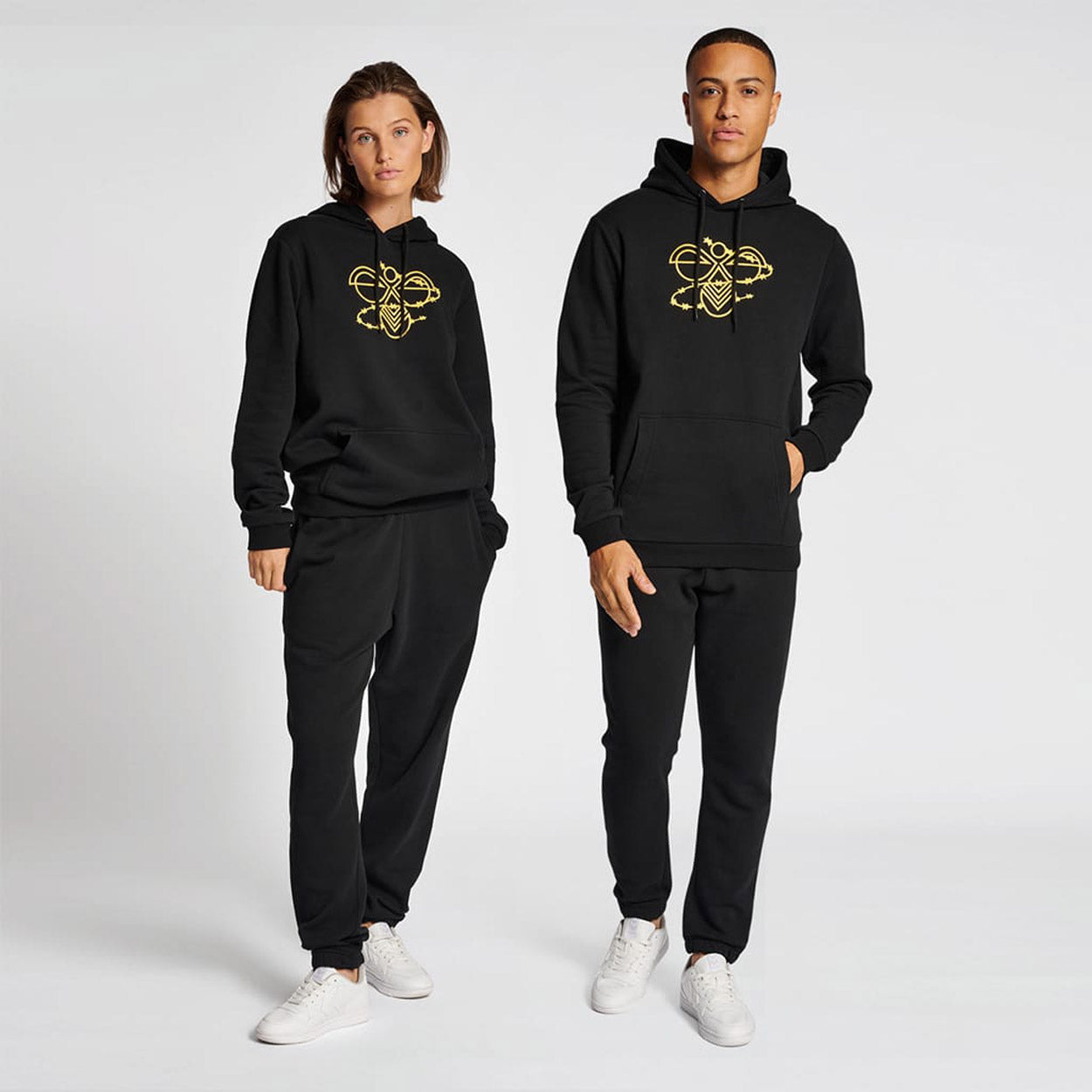 HUMMEL X Amnesty hættetrøje