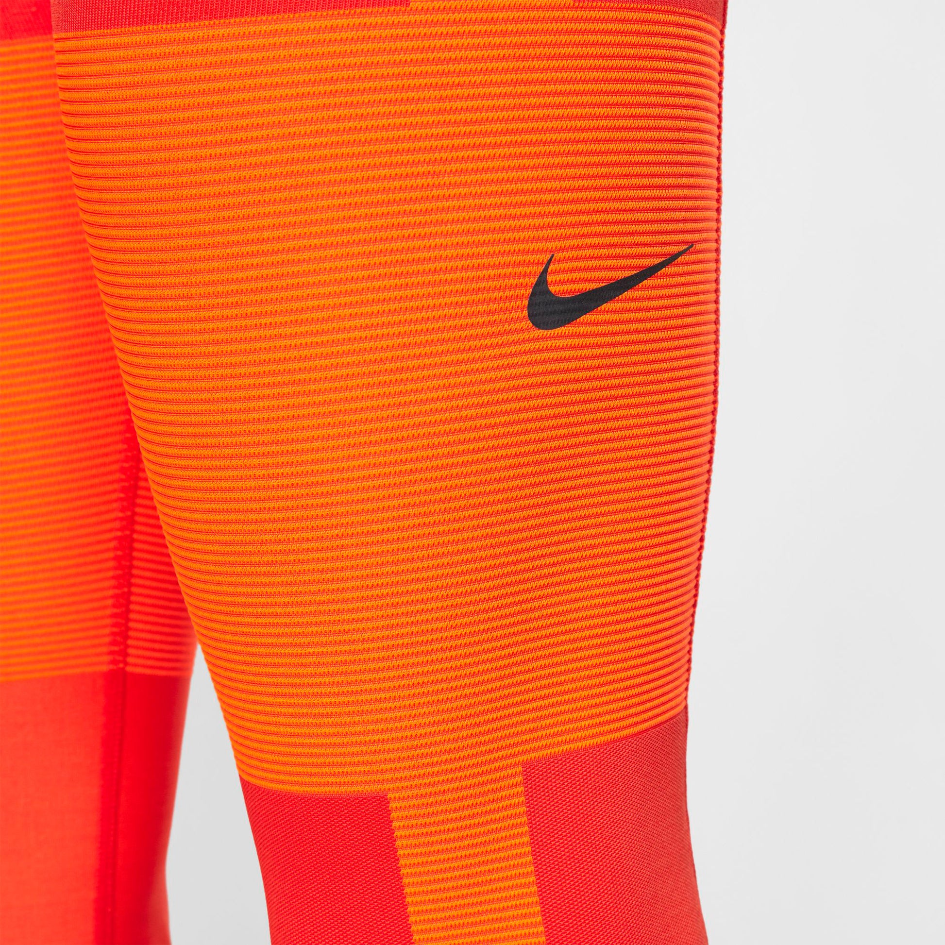 Tech Pack Running Crop