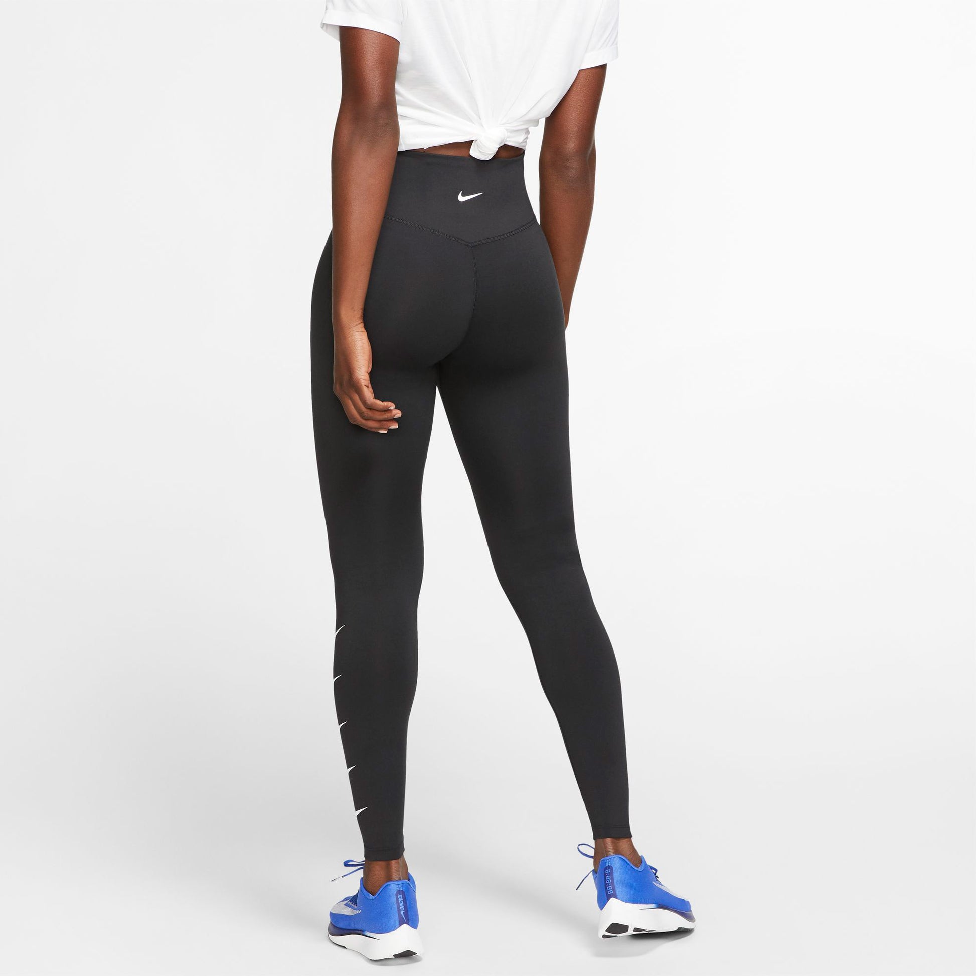 Swoosh Run Tight