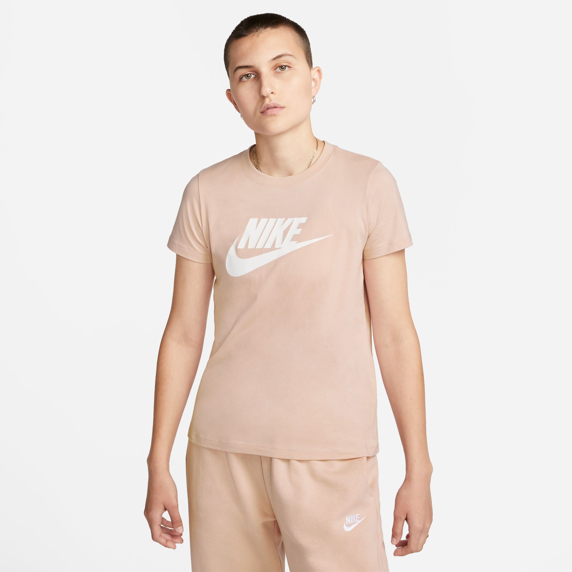 Sportswear Essential T-shirt