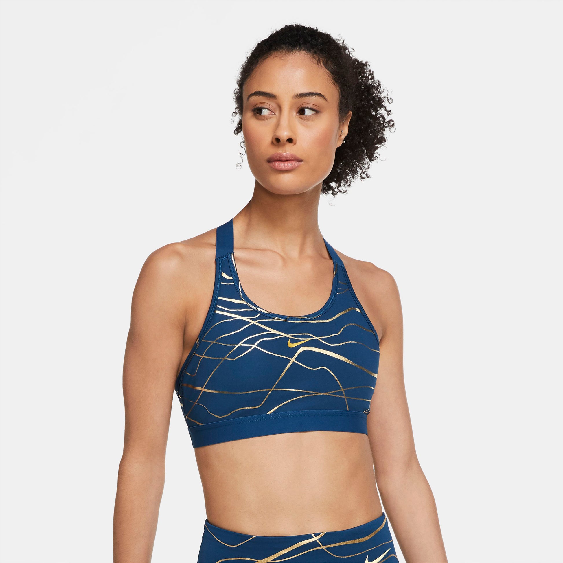 Nike Swoosh Icon Clash