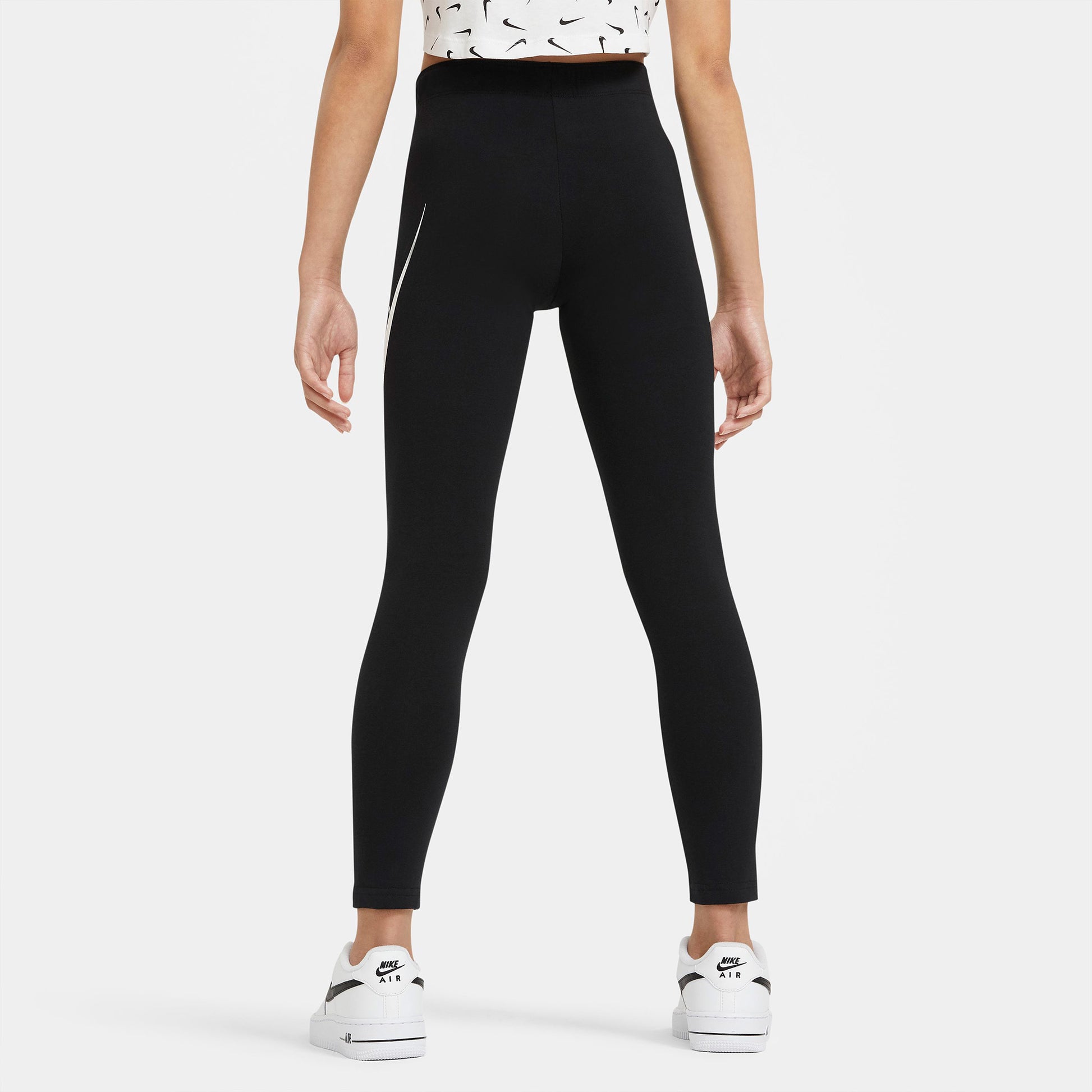 Sportswear favorites leggings