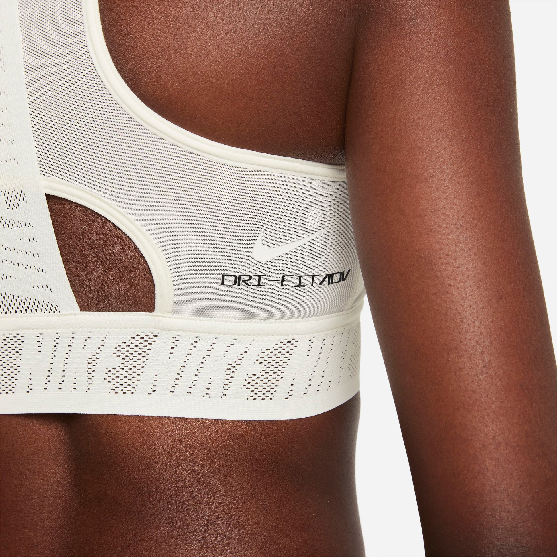 Swoosh UltraBreathe  Medium-Support sports bh