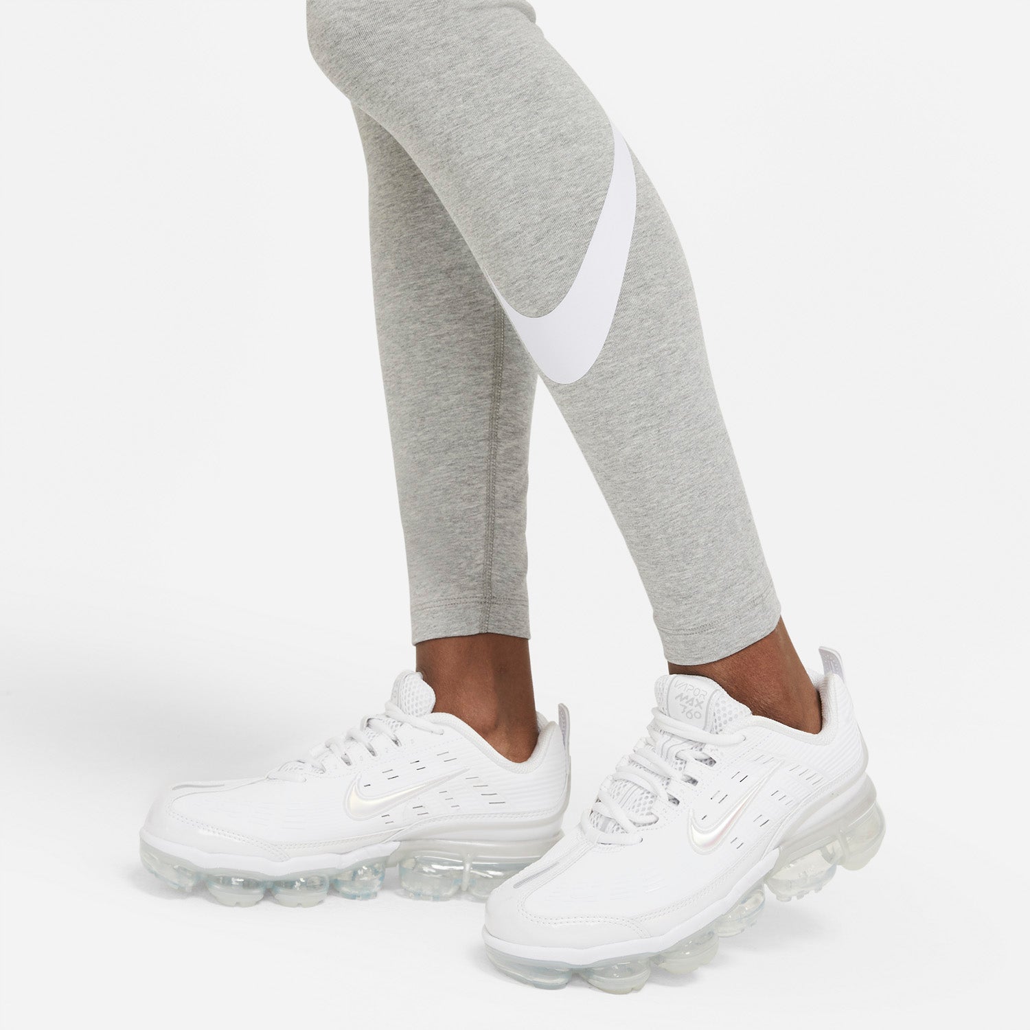 Sportswear Essential Mid-Rise leggings