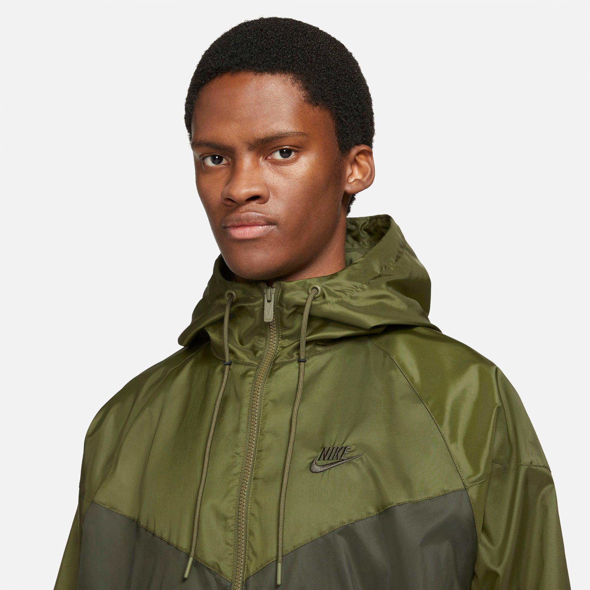 Sportswear Heritage Essential vindjakke