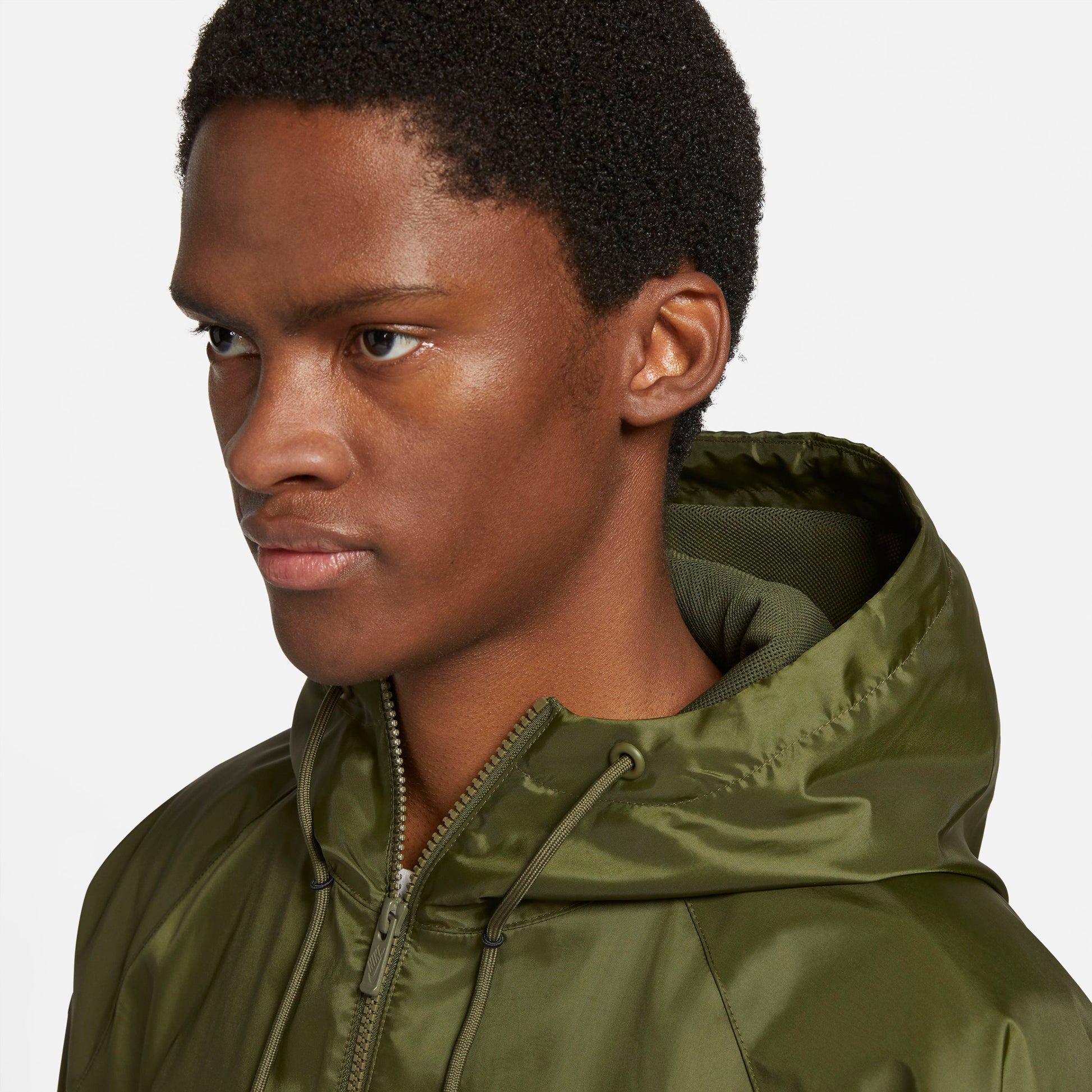 Sportswear Heritage Essential vindjakke