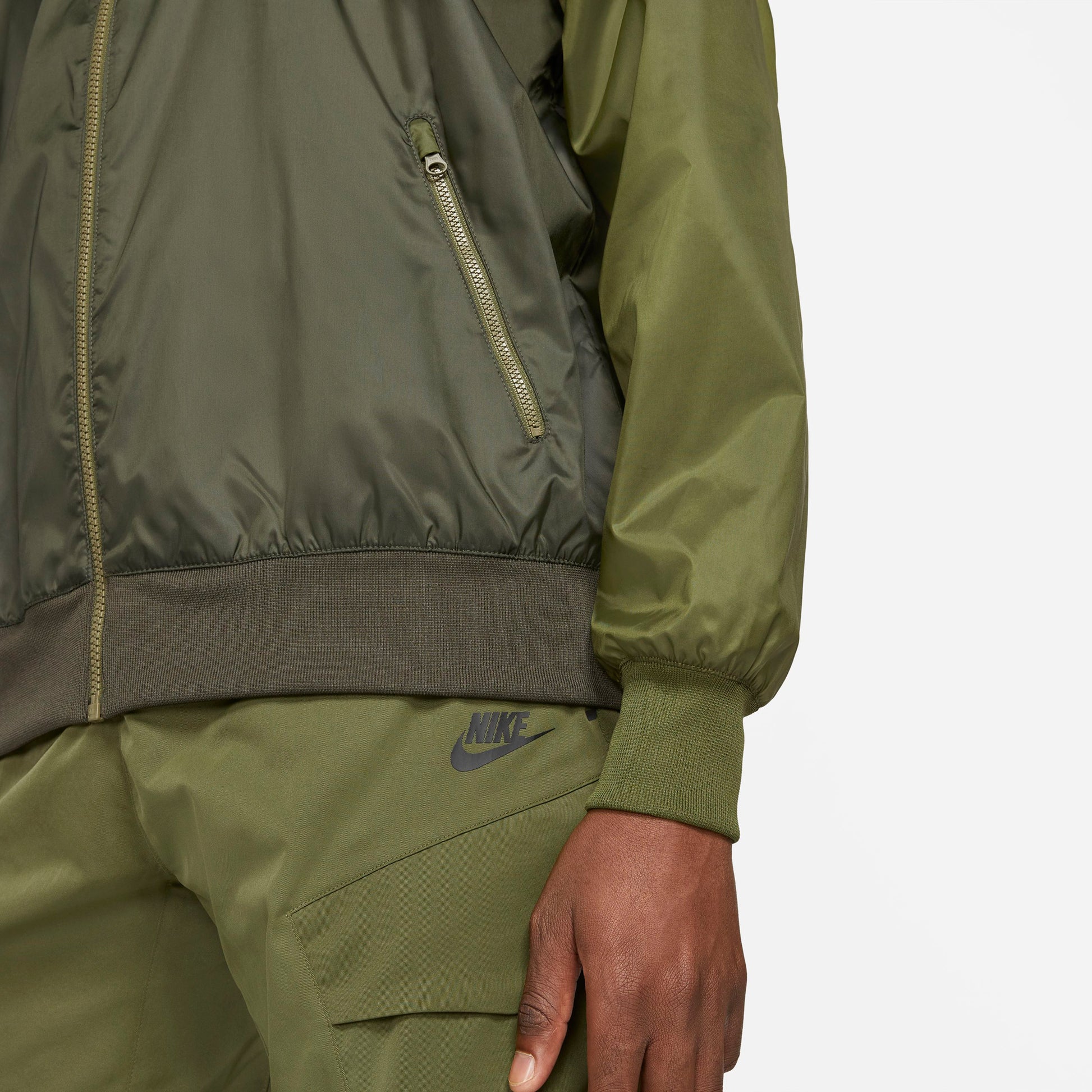 Sportswear Heritage Essential vindjakke