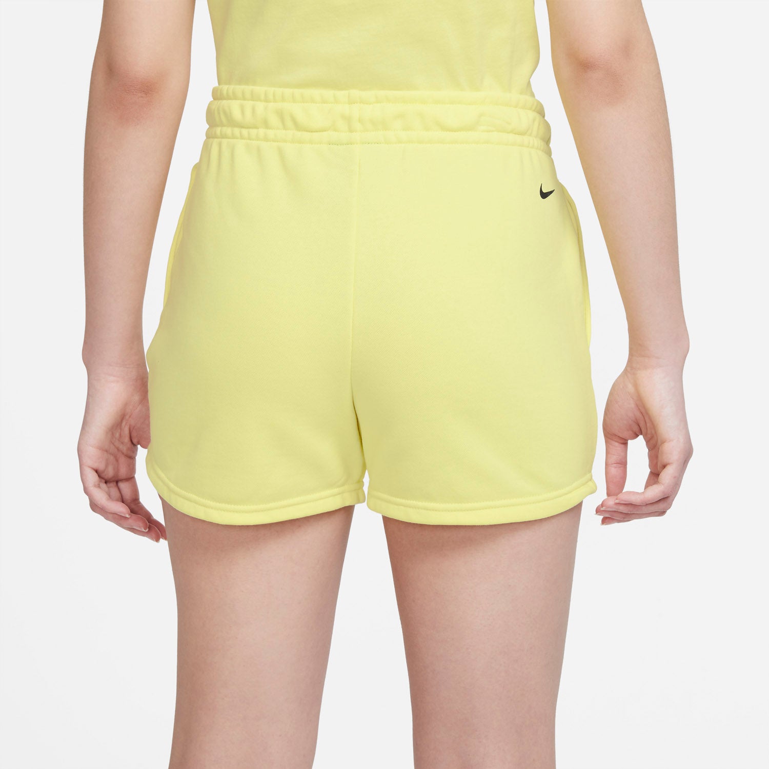 Sportswear Essential shorts