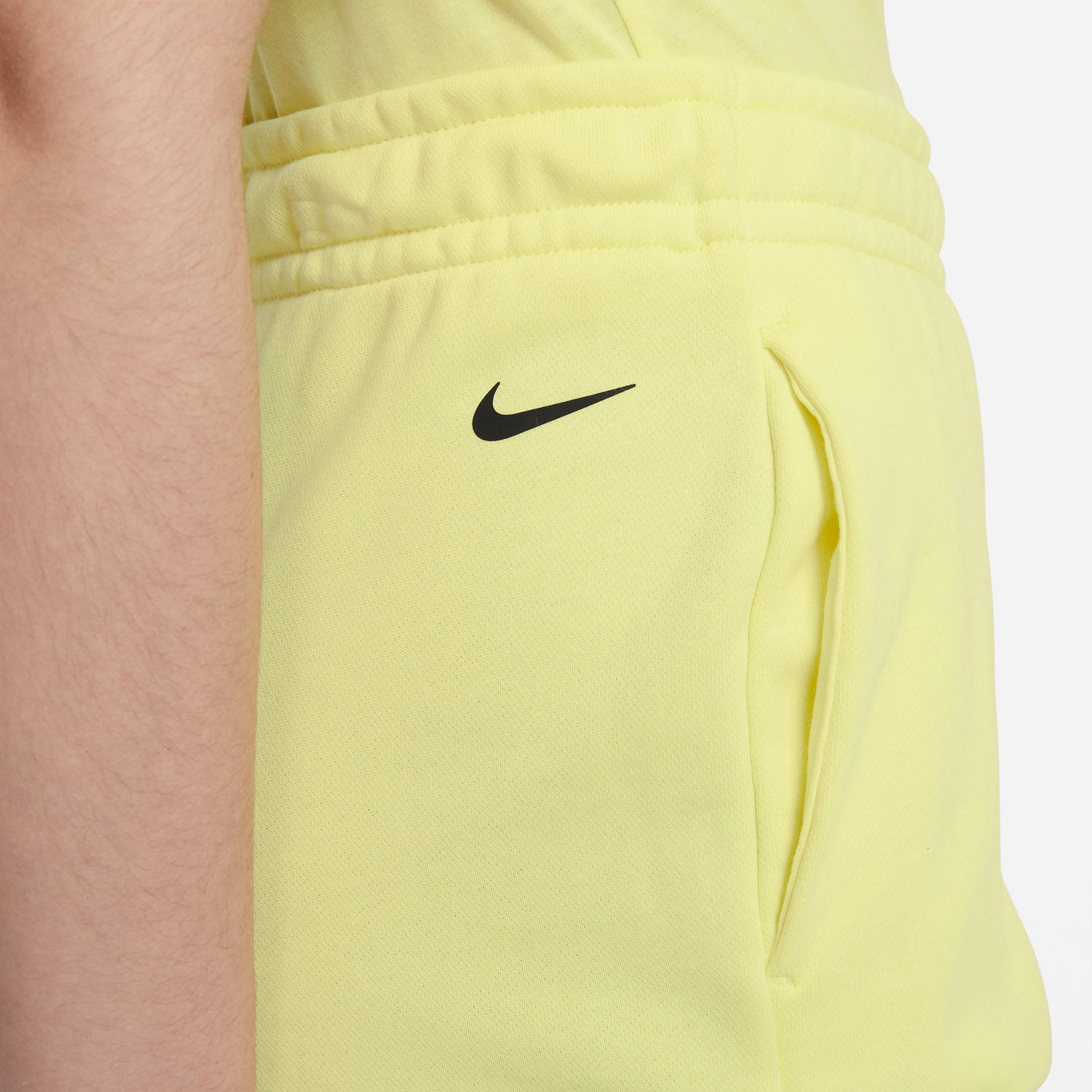 Sportswear Essential shorts