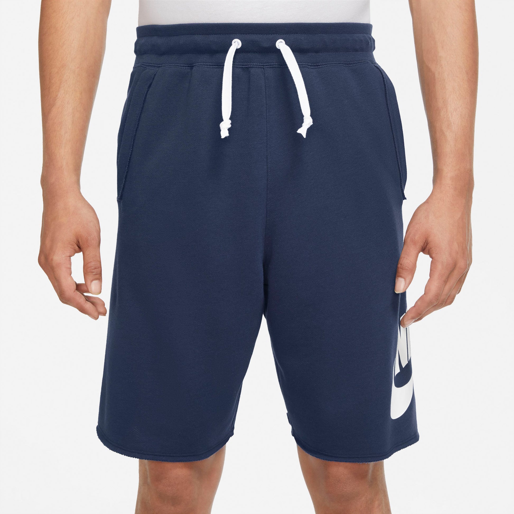 Sportswear Sport Classic Essentials French Terry Alumni shorts