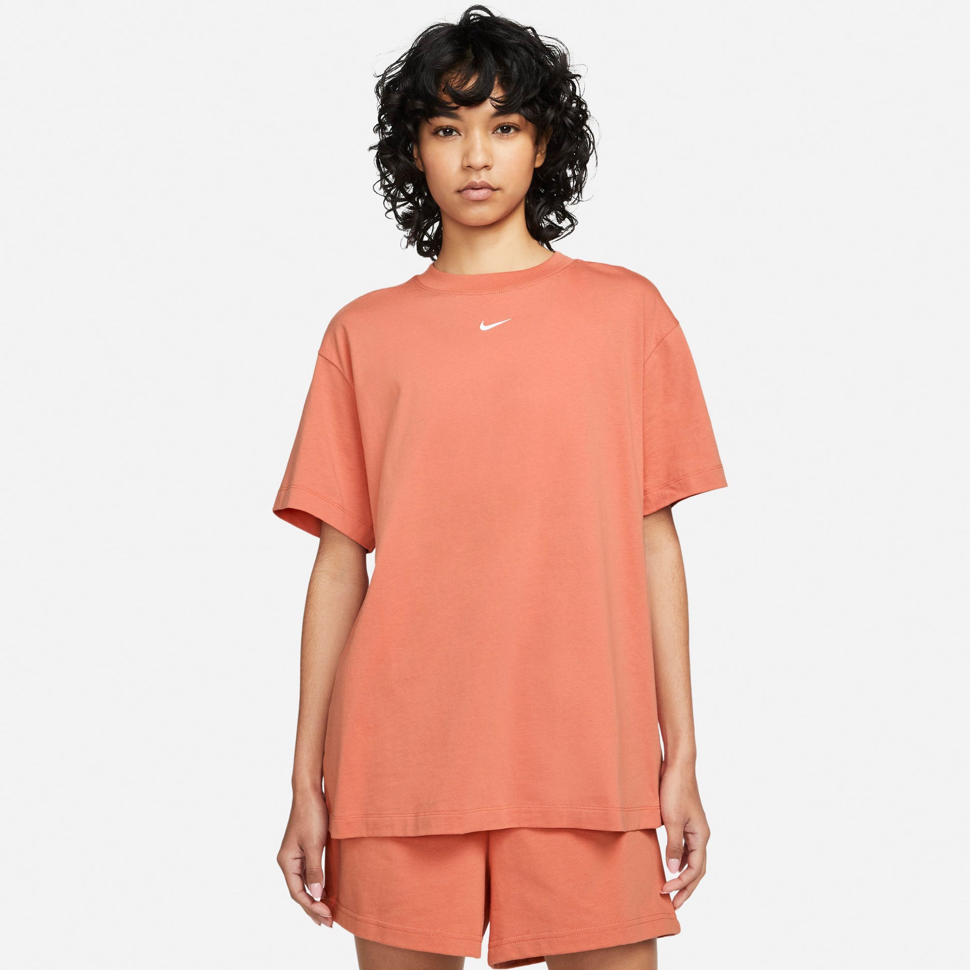 Sportswear Essential T-shirt