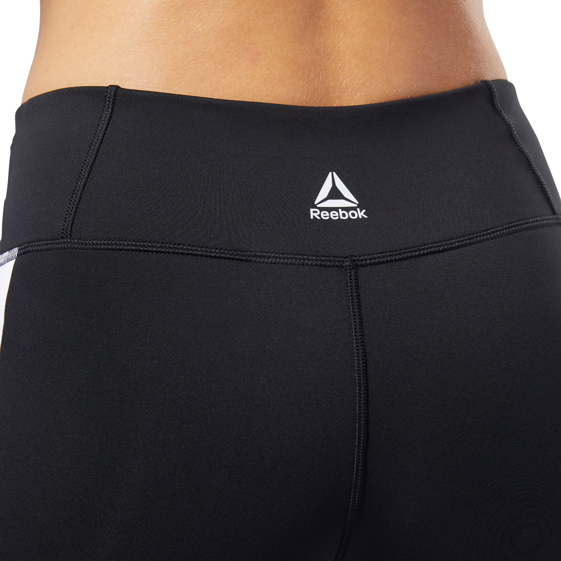 Training Essentials Linear Logo Tights