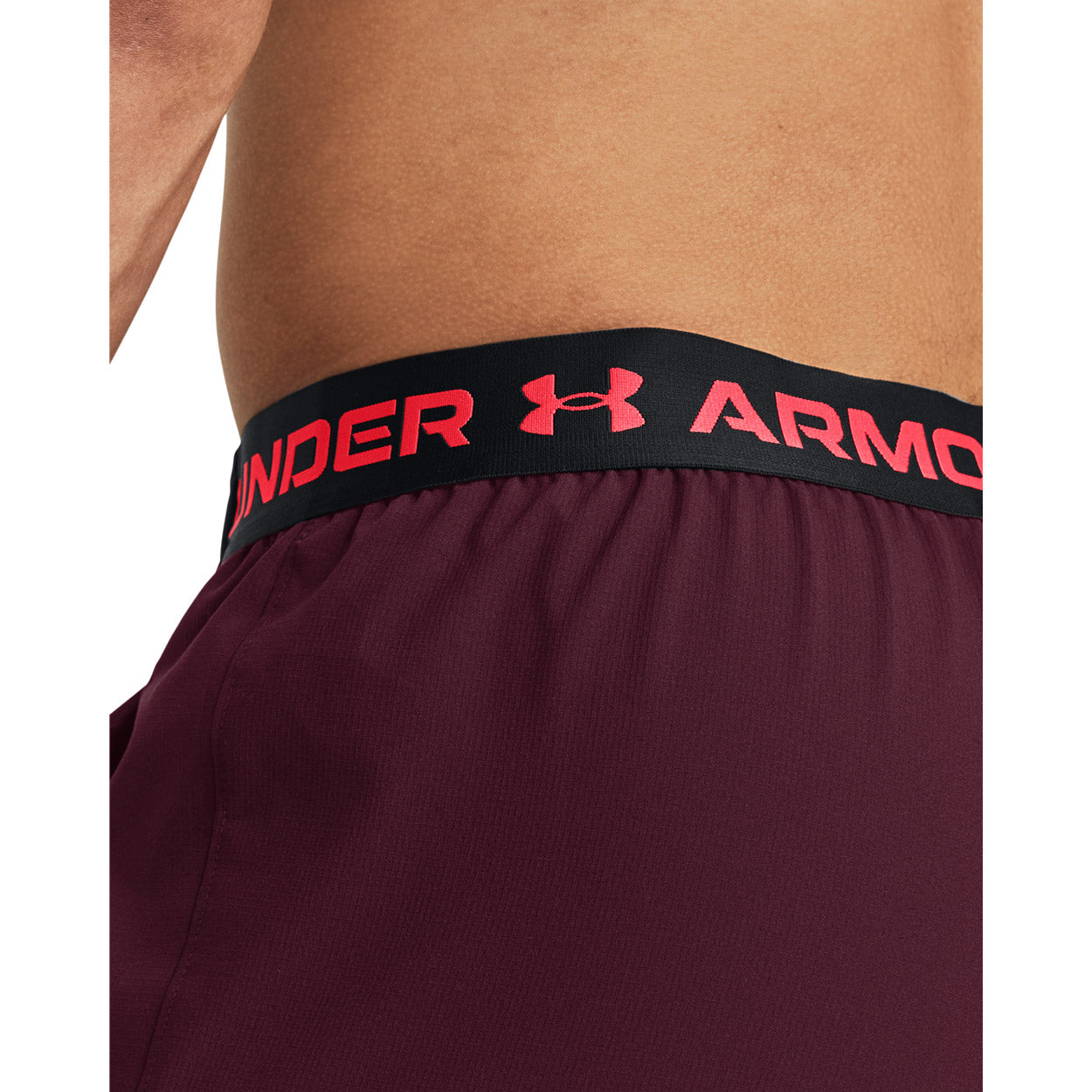 Vanish Woven 6" shorts
