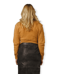 Long Hair V-Neck Knit Crop Top