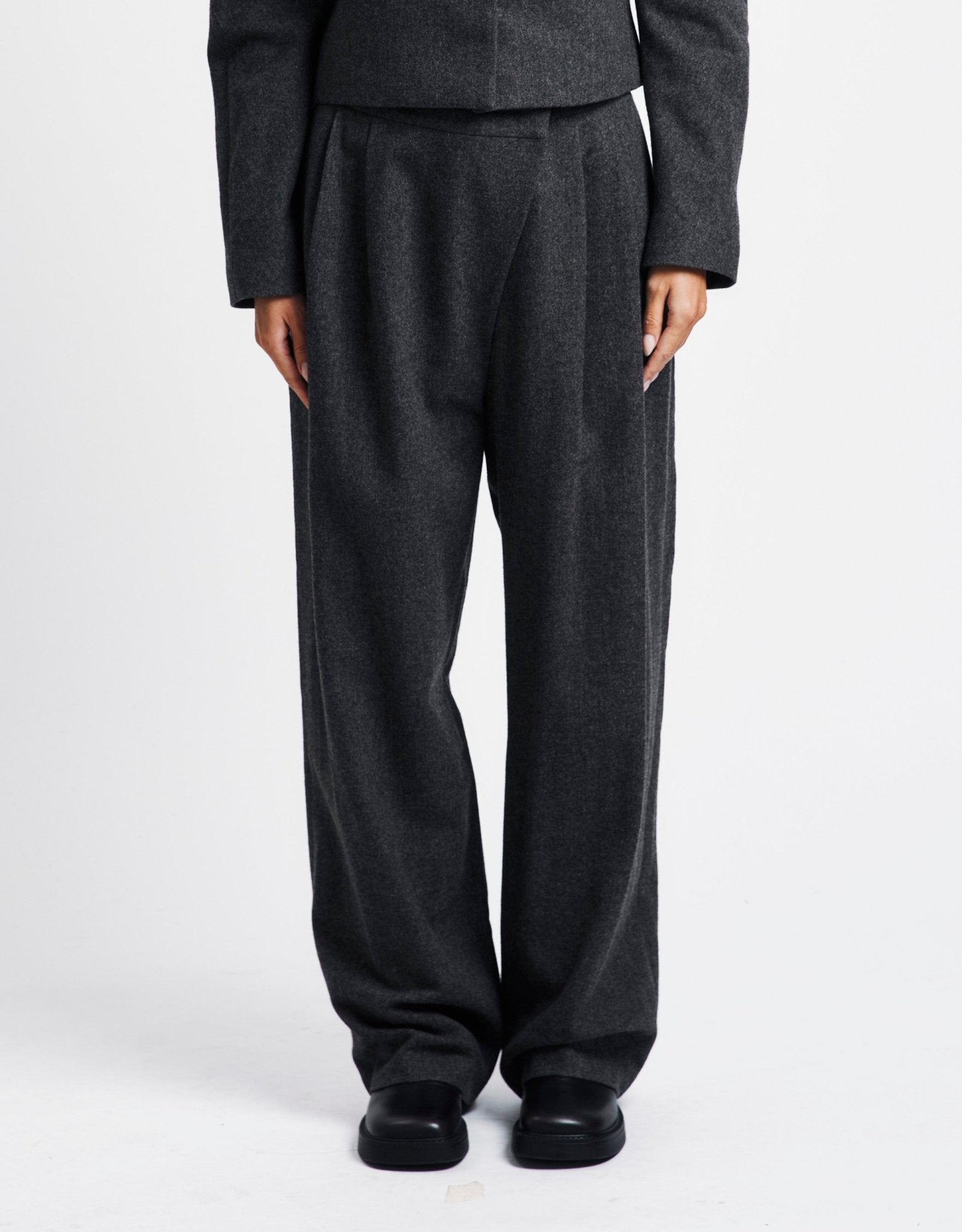 Amomento Wool Wrap Pants | Rezet Store