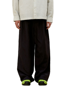 Classy Oversized Two-Tuck Trousers