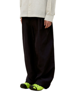 Classy Oversized Two-Tuck Trousers