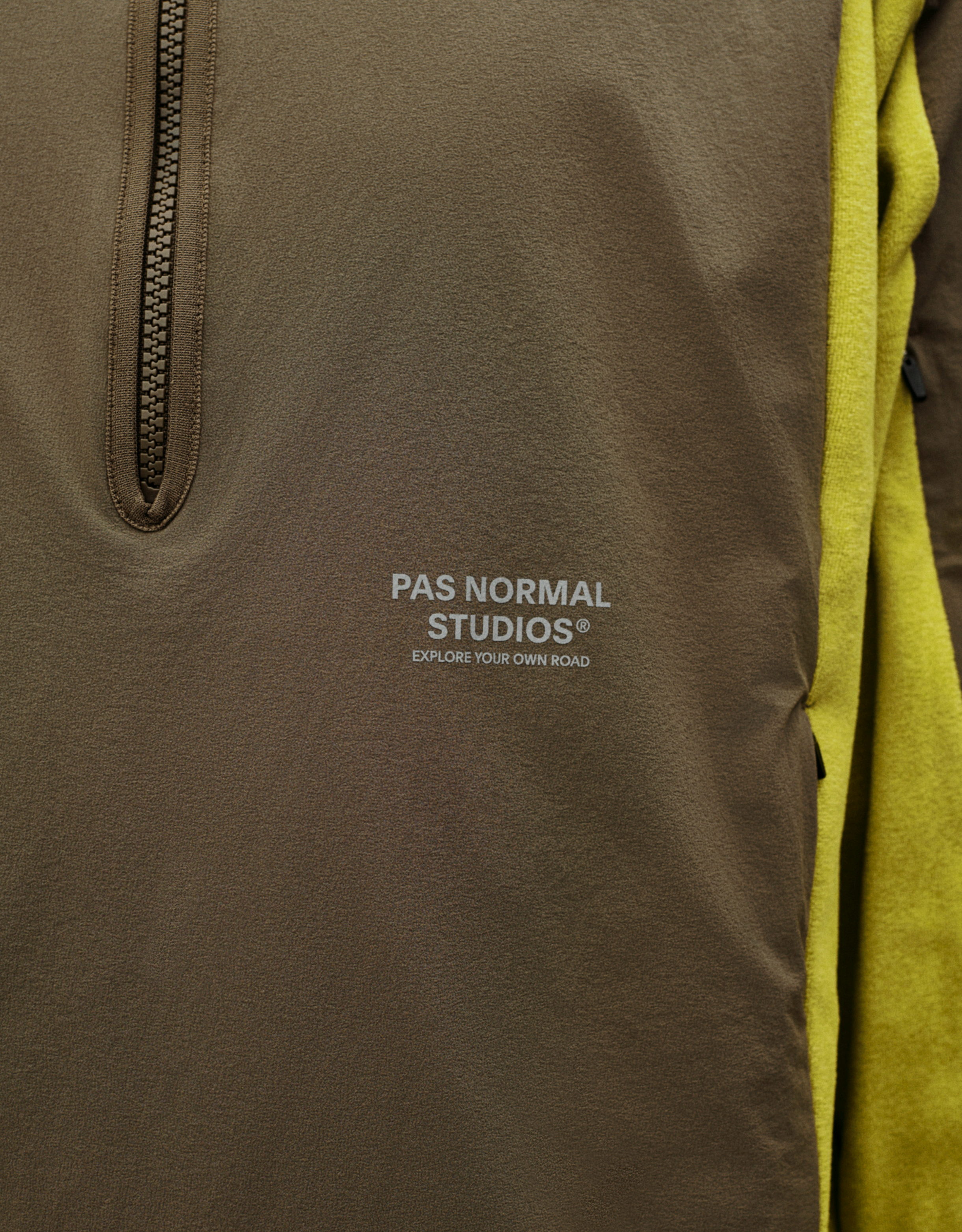 Off-Race Light Fleece Half-Zip