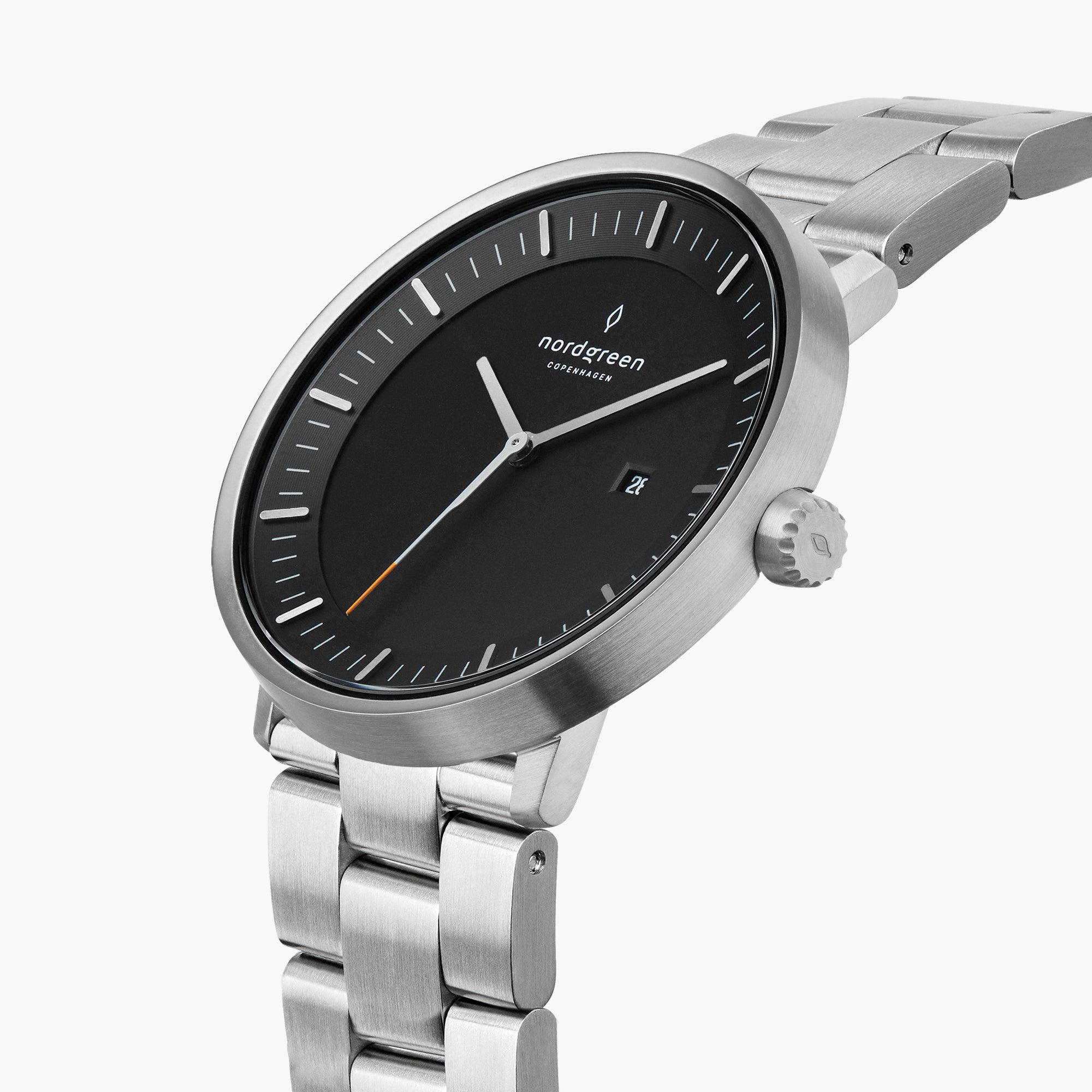 Nordgreen Philosopher | 40mm ブラックダイヤル シルバーリンク