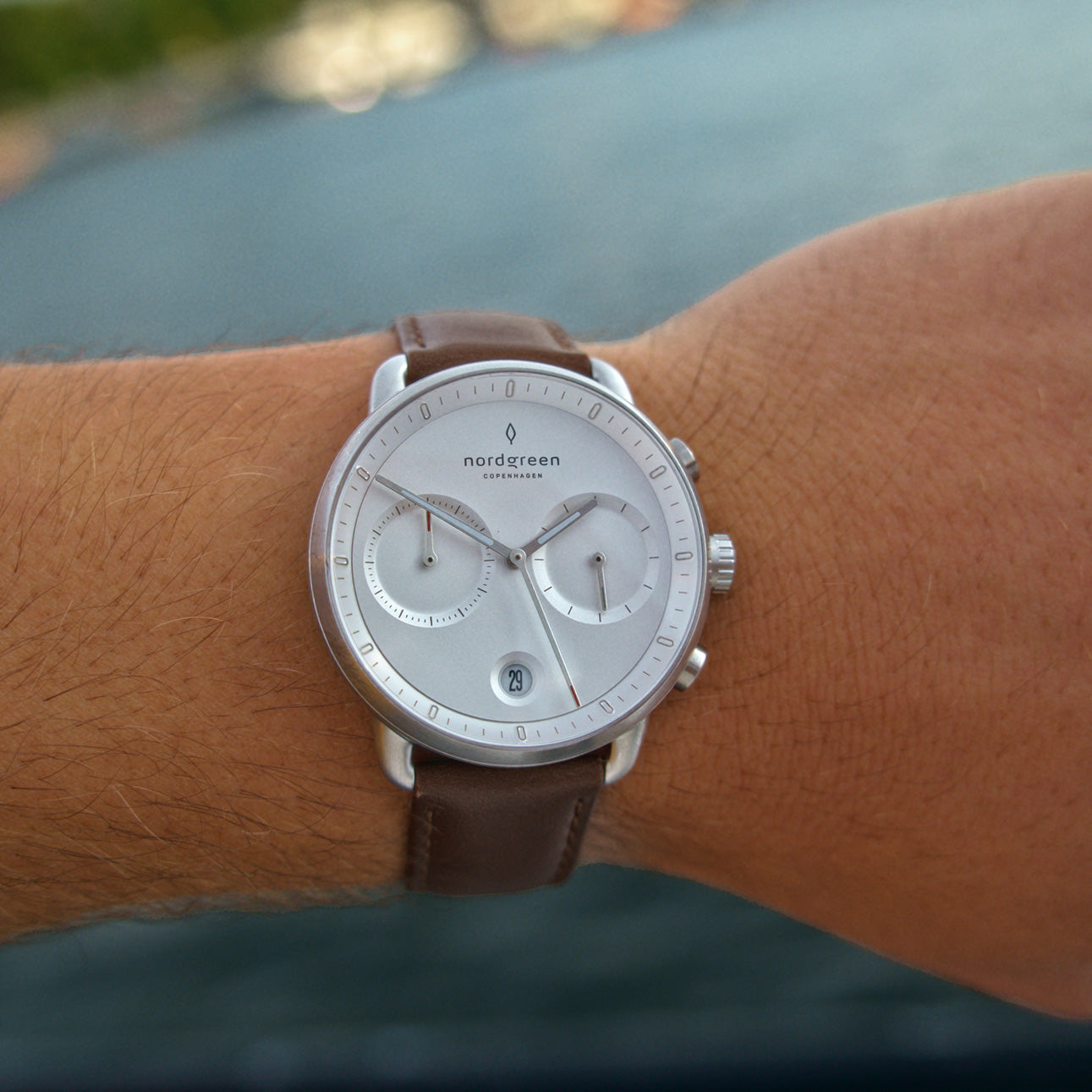 Pioneer Chronograph | Nordgreen 42mm Brown Leather