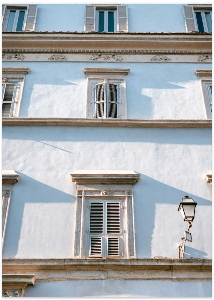 Blue tones of Rome - Italy travel photography ||