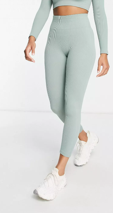 HIIT seamless legging in lilypad