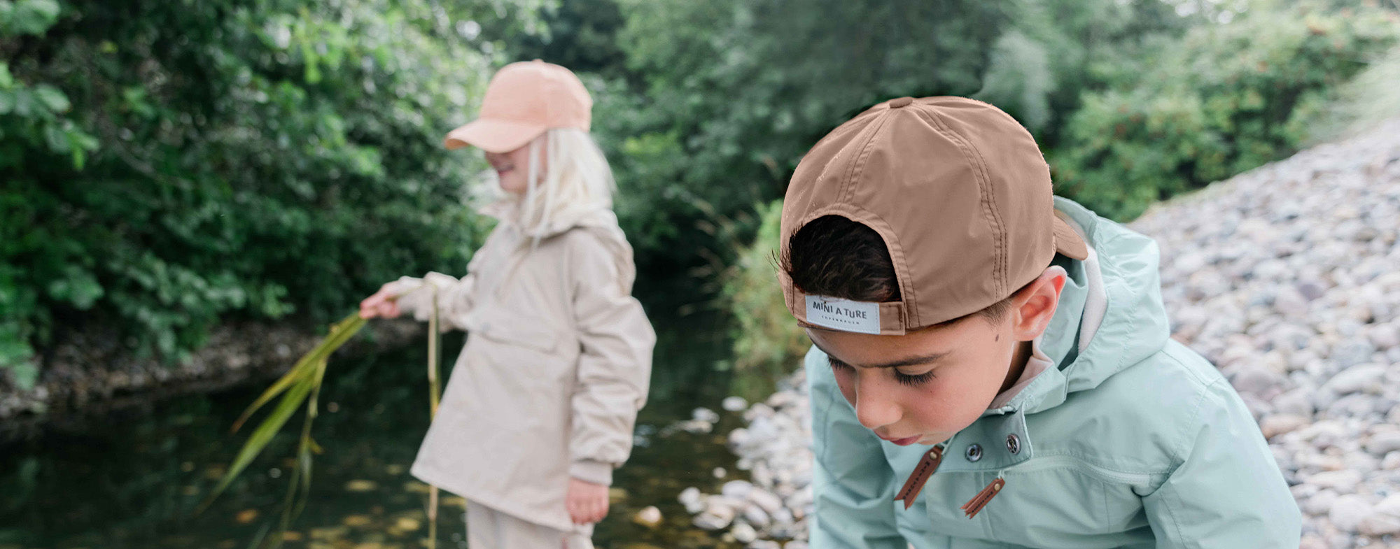 MINI A TURE SUNHATS & CAPS
