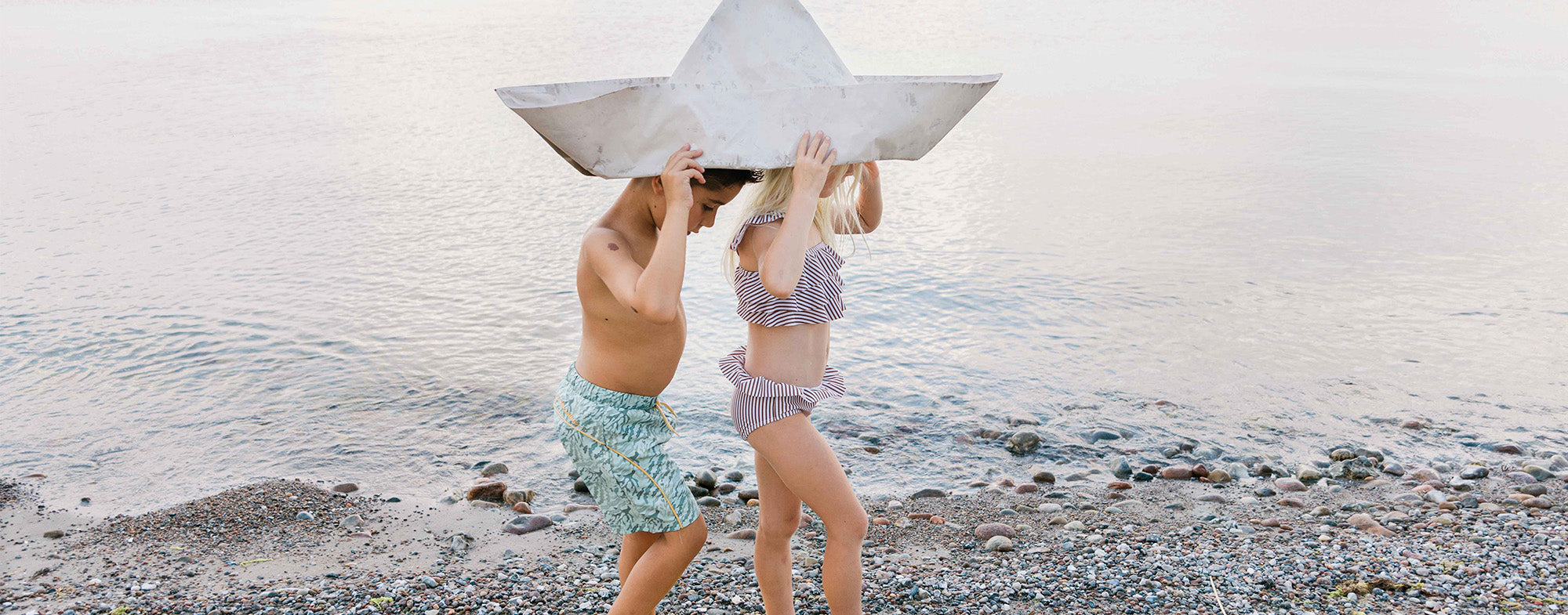 MINI A TURE SWIM SHORTS & T-SHIRTS