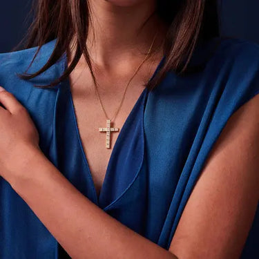Roccanova croce necklace fra Sif Jakobs Jewellery