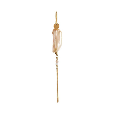 Long Baroque Pearl Peach Sorbet ørekæde - Forgyldt fra Stine A Jewelry