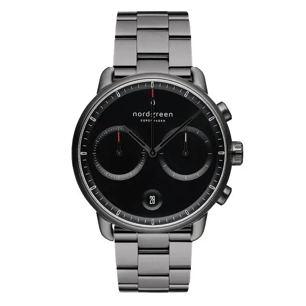 Pioneer // 42mm // Gun Metal // Gun Metal 3-Link // Black Di fra Nordgreen