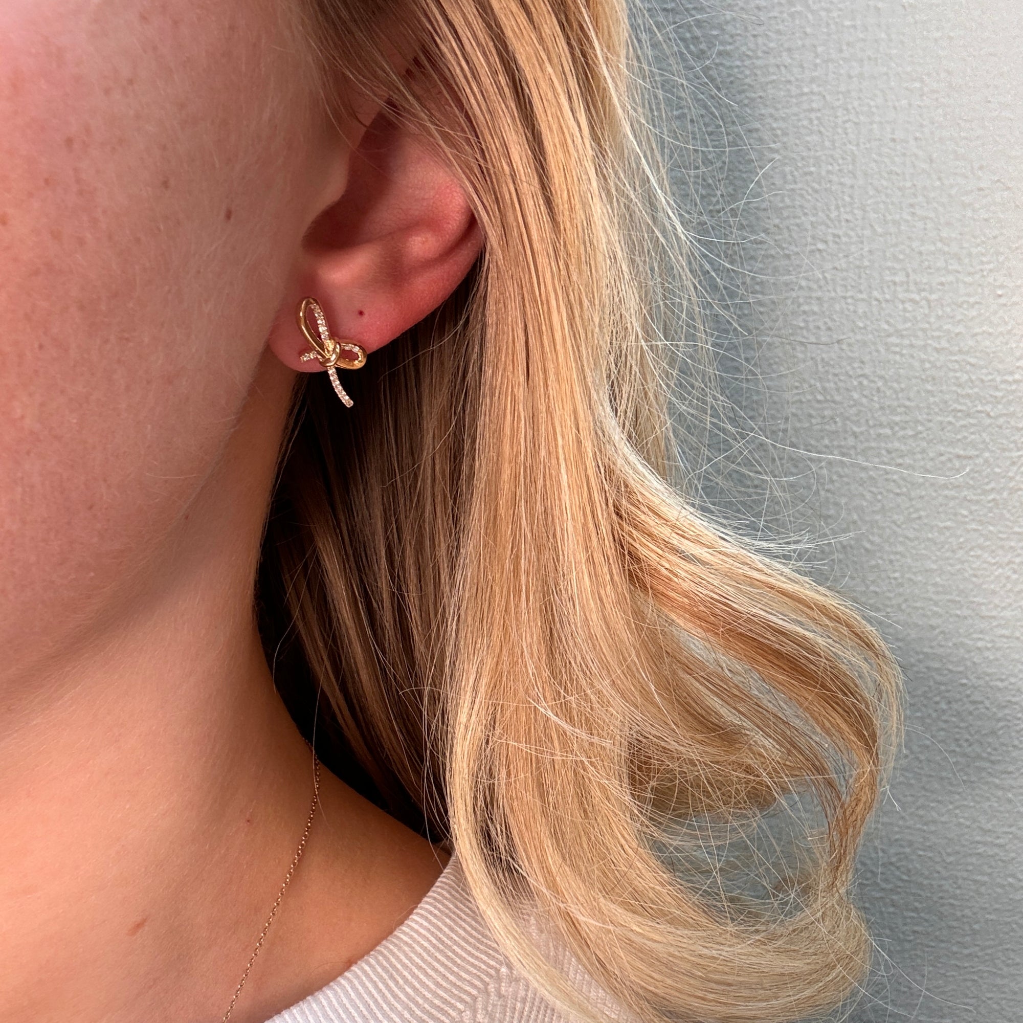 Miss Butterfly Øreringe - 14 kt. fra Mads Z Gold Label