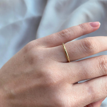 Poetry Plain ring - 14 kt. Guld fra Mads Z Gold Label