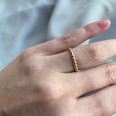 Poetry ring m. kugler - 14 kt. Guld fra Mads Z Gold Label
