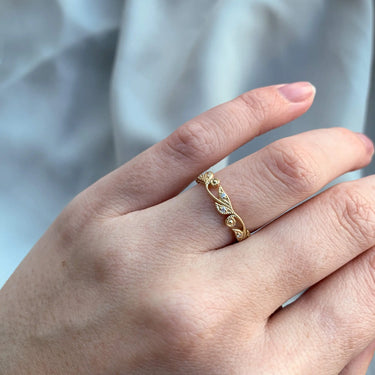 Poetry Small Flower ring - 14 kt. Guld fra Mads Z Gold Label