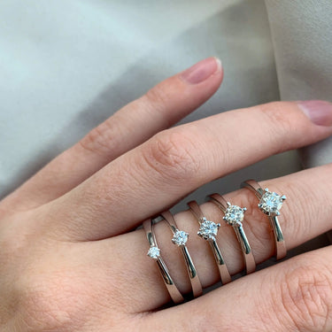 Crown Ring 0,16 ct. - 14 kt. Guld fra Mads Z Crown